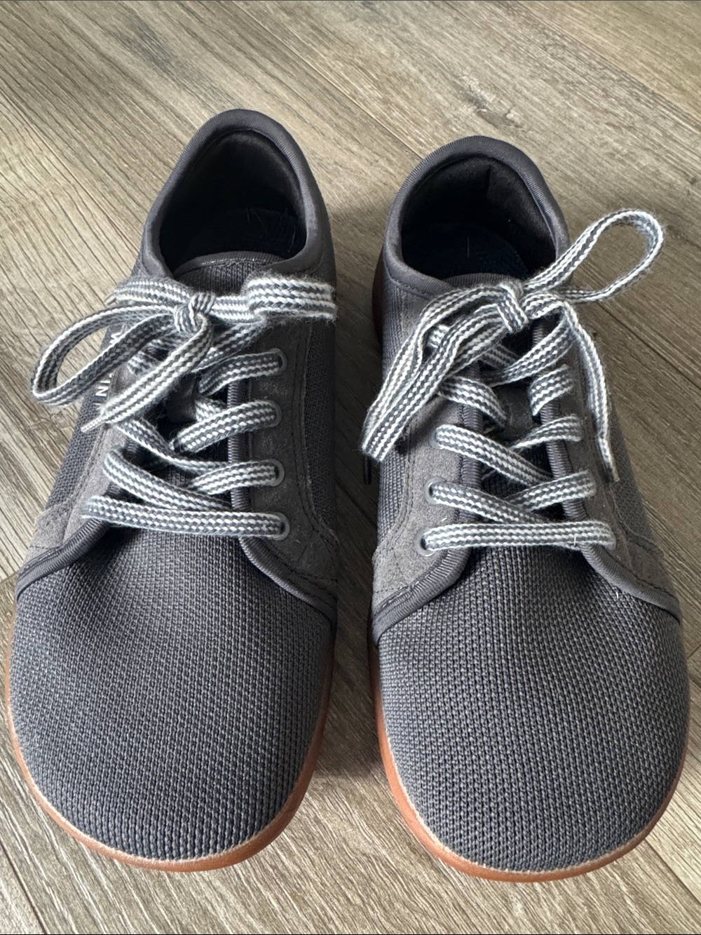 WHITIN Youth Boys Charcoal Canvas Sneakers Size 39 UK (7/7.5) - Picture 2 of 9